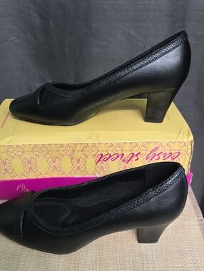 easy street Black Low Block Heel Pumps